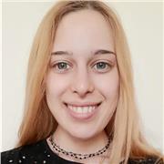 Laureata in Lingue e letterature straniere, offro lezioni di letteratura italiana o inglese a studenti